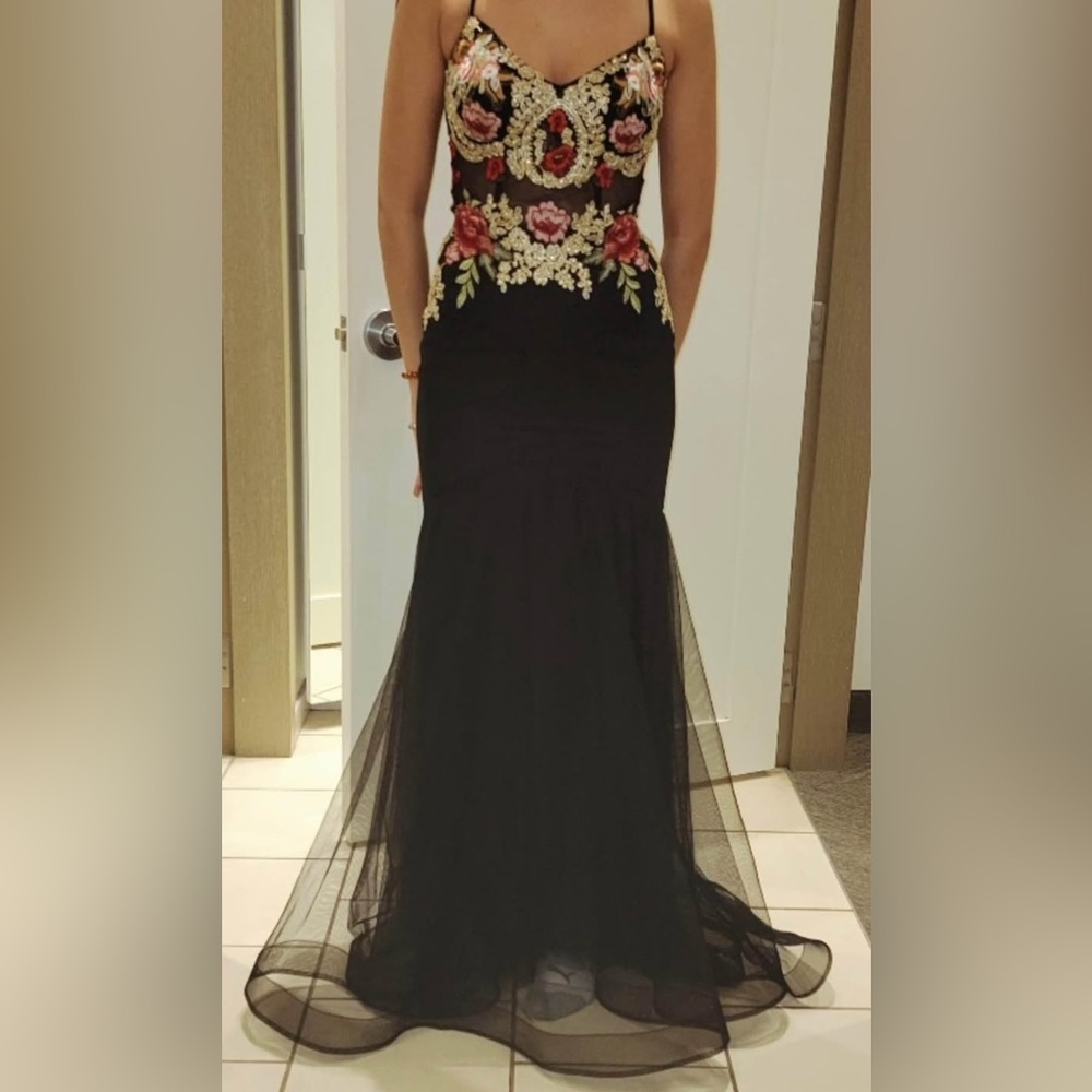 Melanie Lyne Prom dress